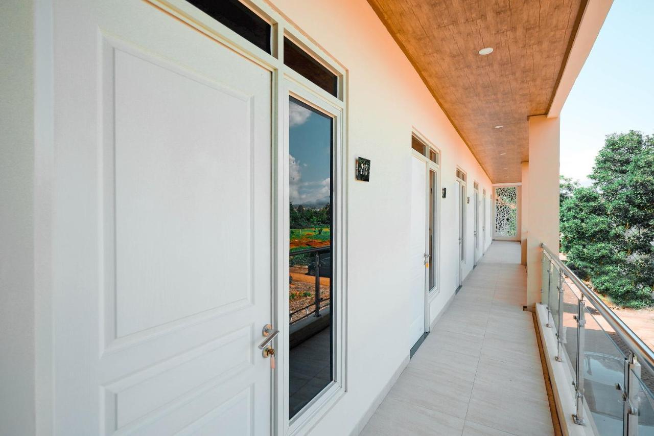 Hotel Oyo Life 3273 Kanaan